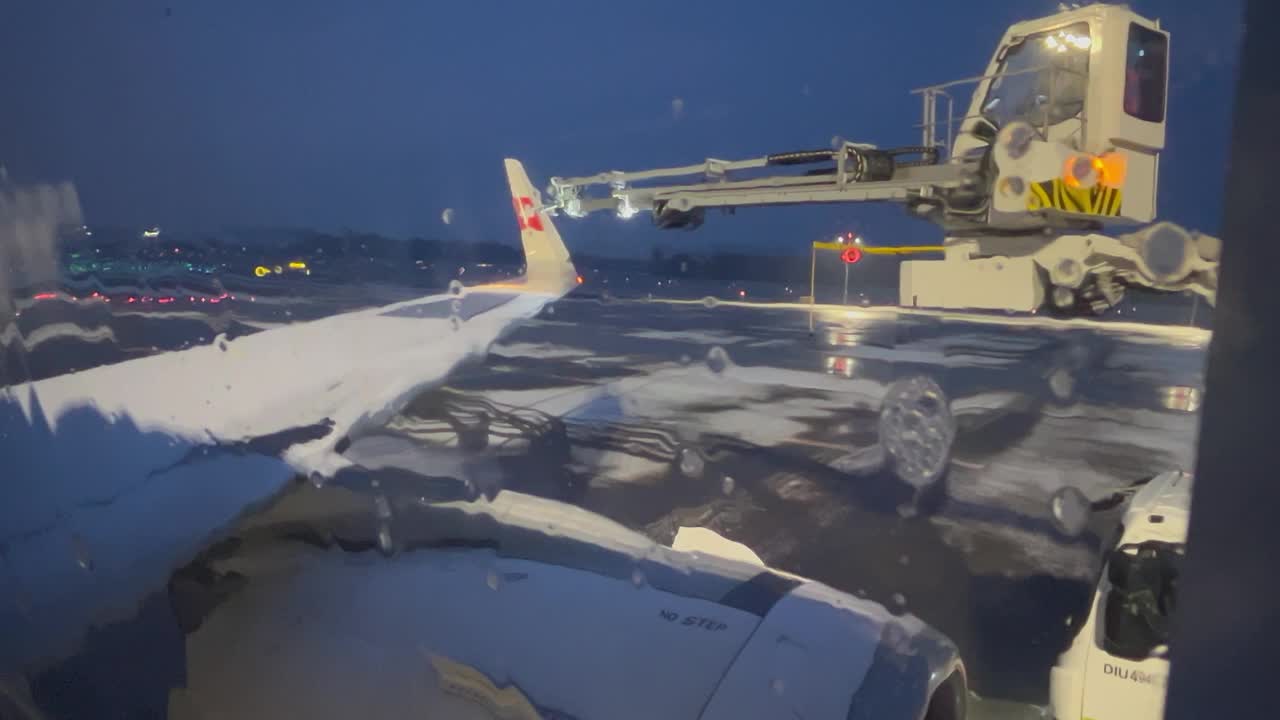 客机除冰视频下载