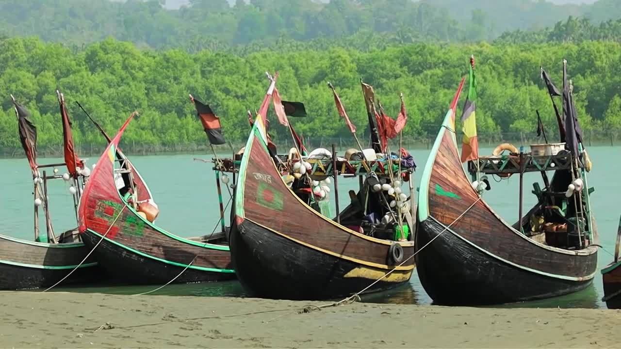 传统的孟加拉月亮船在考克斯巴扎尔视频下载