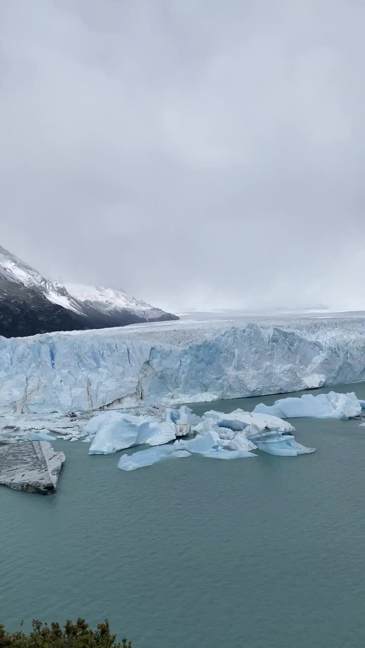 莫雷诺冰川北壁全景图视频下载