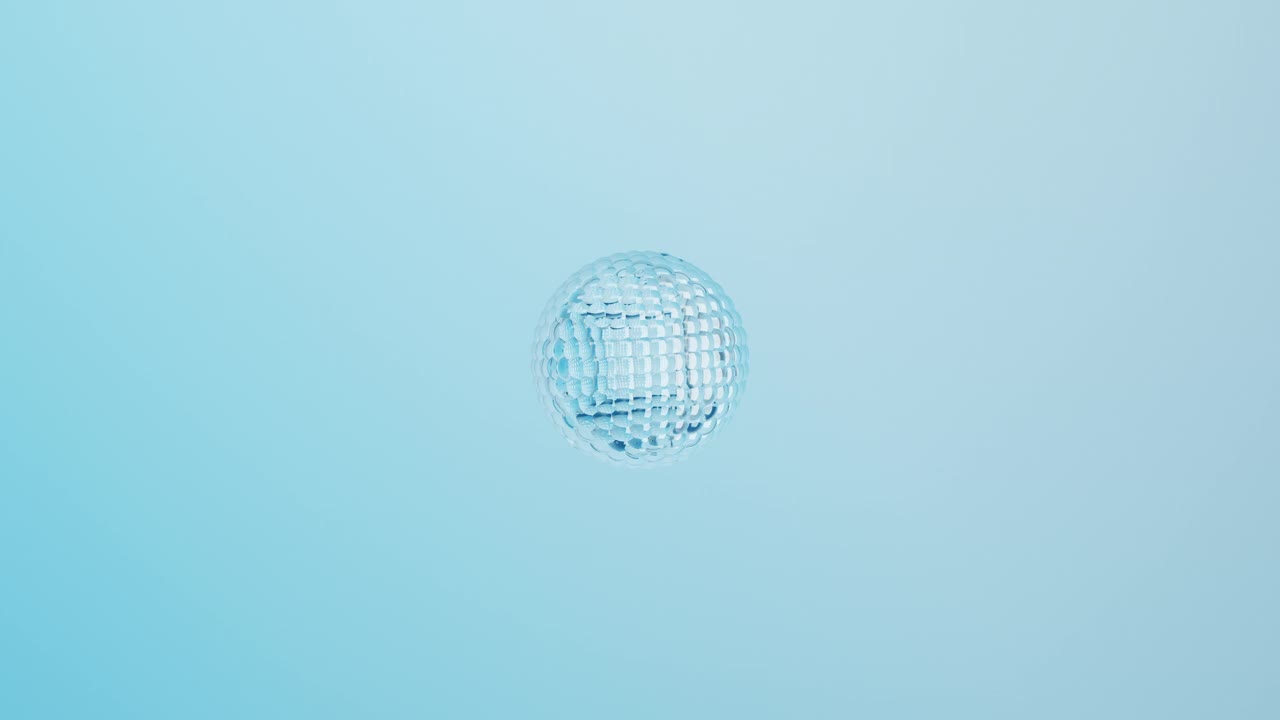 美丽的水滴在抽象的球体内晃动，滚动，形成新的球体无缝。水或玻璃球飞行在蓝色背景，Alpha蒙版上的循环3d动画。视频下载