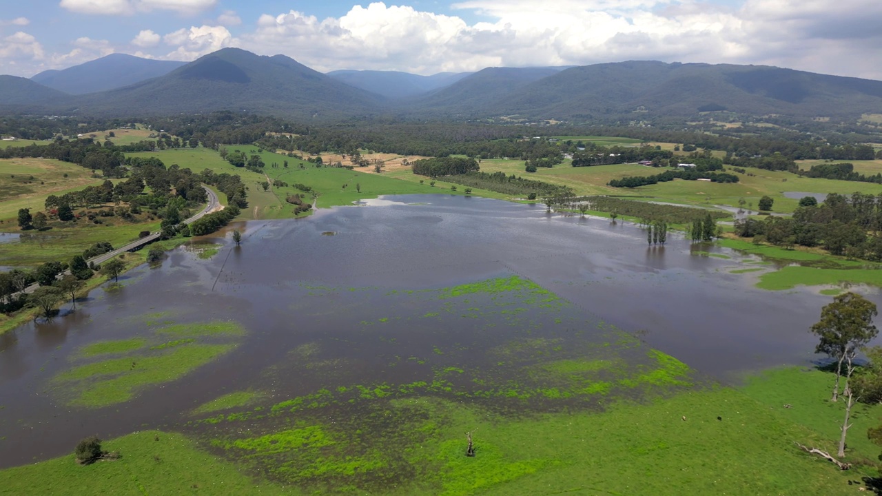 无人机在澳大利亚农村淹没农田视频下载