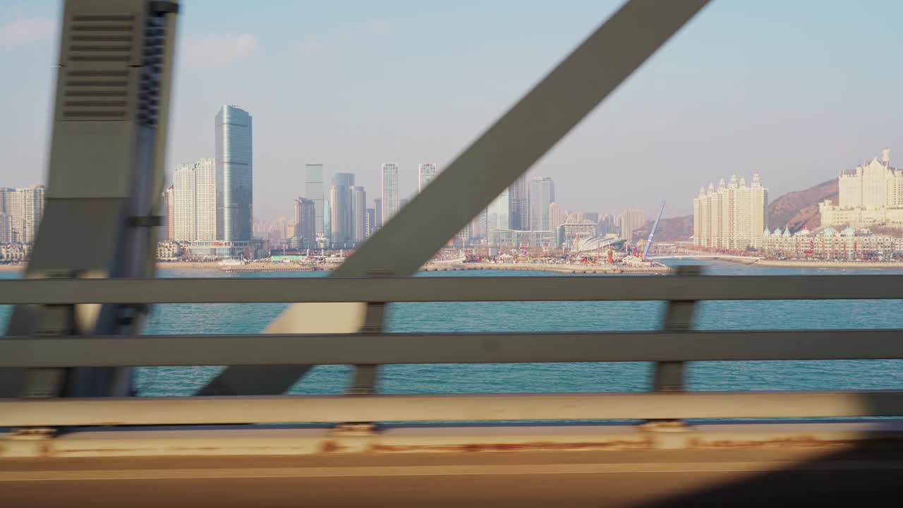 在星海湾大桥上开车视频下载
