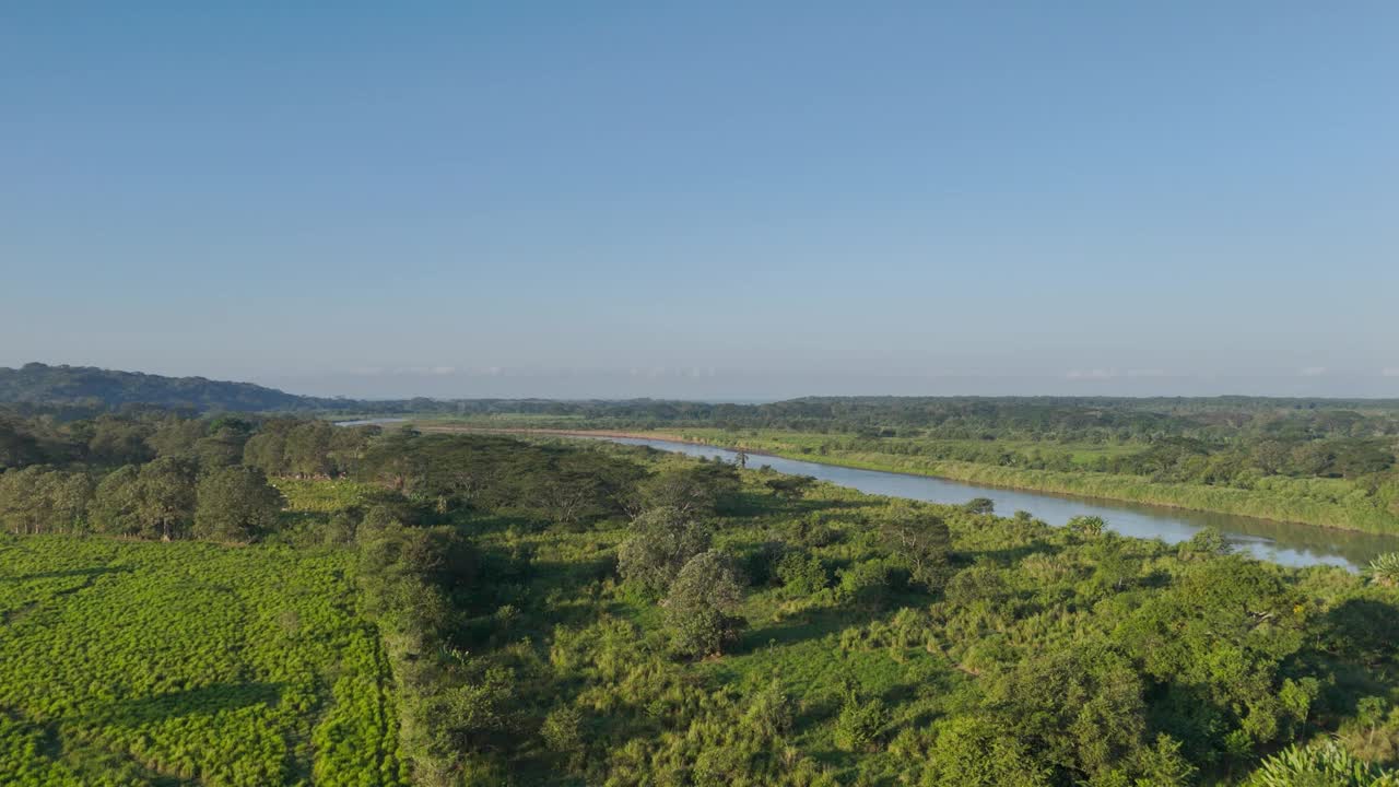 哥斯达黎加的塔科尔斯河视频下载