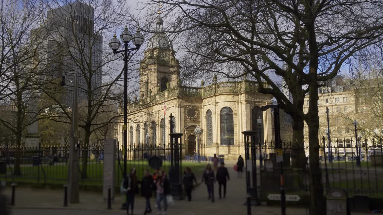 英国伯明翰的圣菲利普大教堂。视频下载