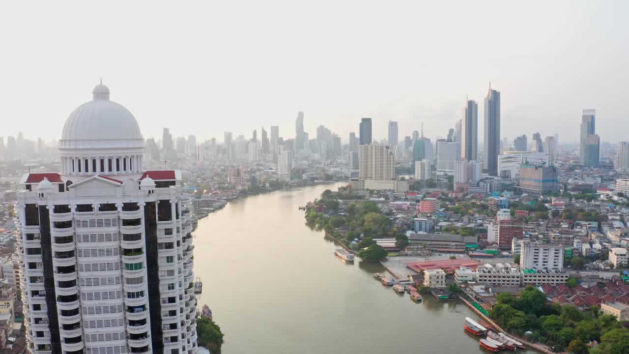 Aerial drone of Bangkok Cityscape Transportation and Travel Landmark in Thailand.视频下载