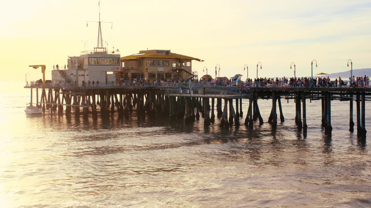 圣莫尼卡海滩和码头视频下载