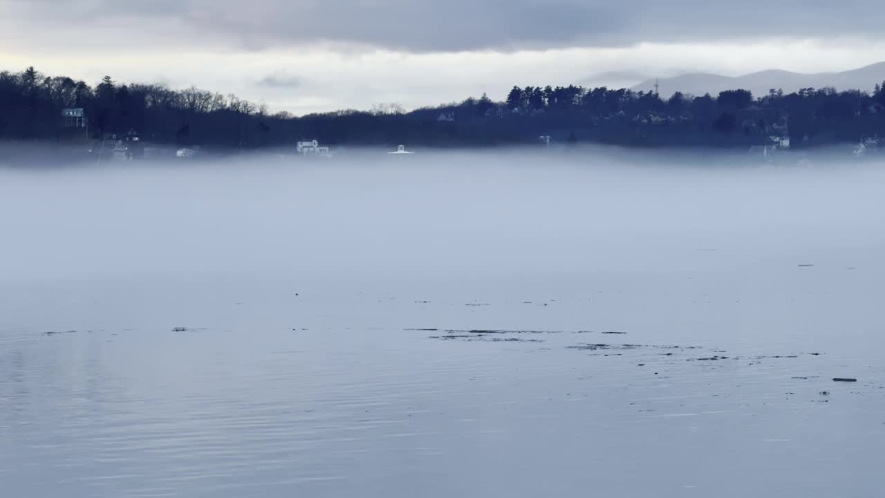 哈德逊河雾，美国纽约金斯敦视频下载