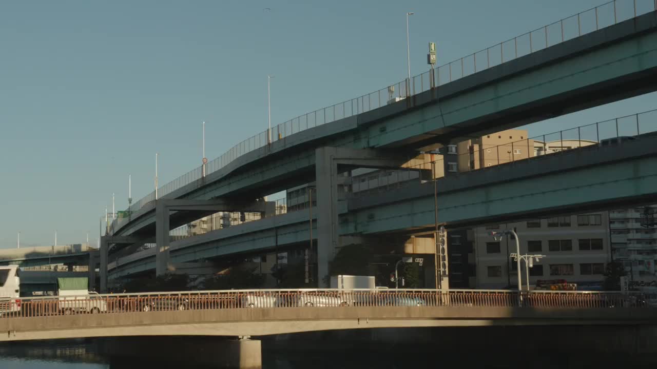 日本九州福冈市的多层高速公路视频下载