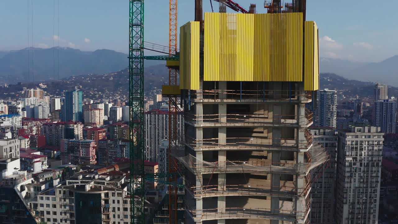 高层建筑施工现场鸟瞰图视频下载