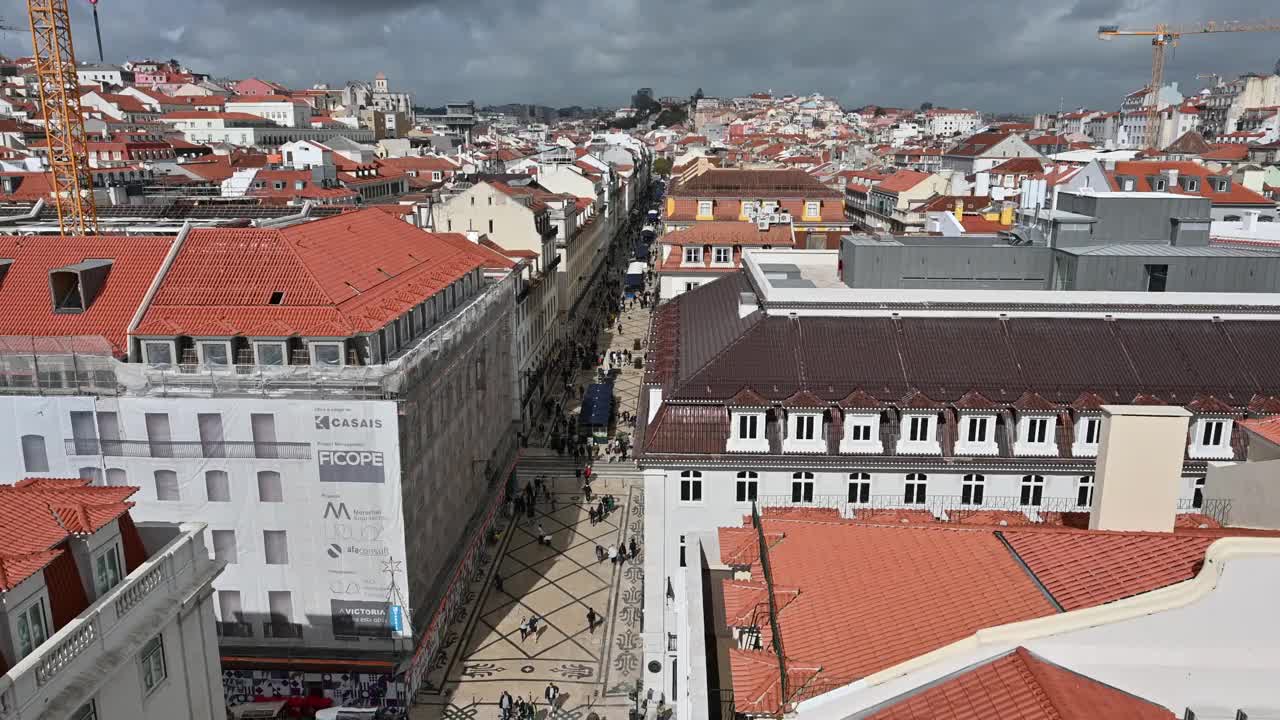 商业广场位于里斯本市，
位于葡萄牙塔霍河附近视频下载