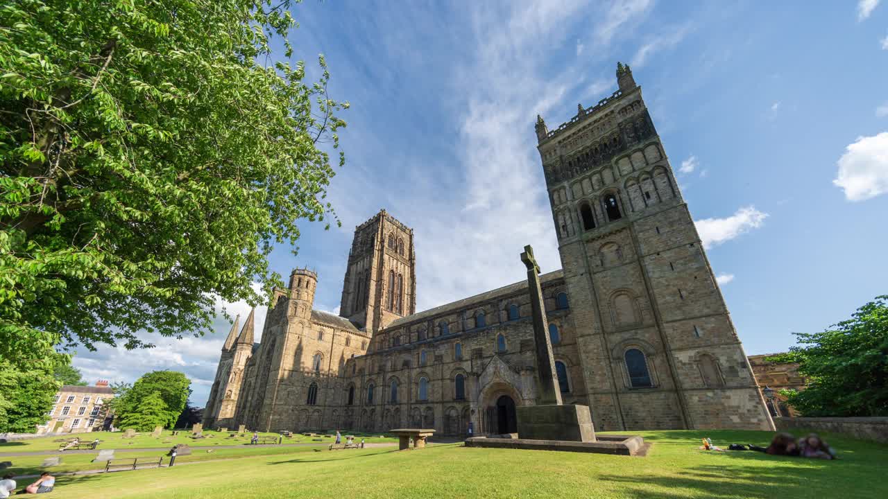 全景达勒姆大教堂在英格兰东北部，英国- 4k延时拍摄视频下载