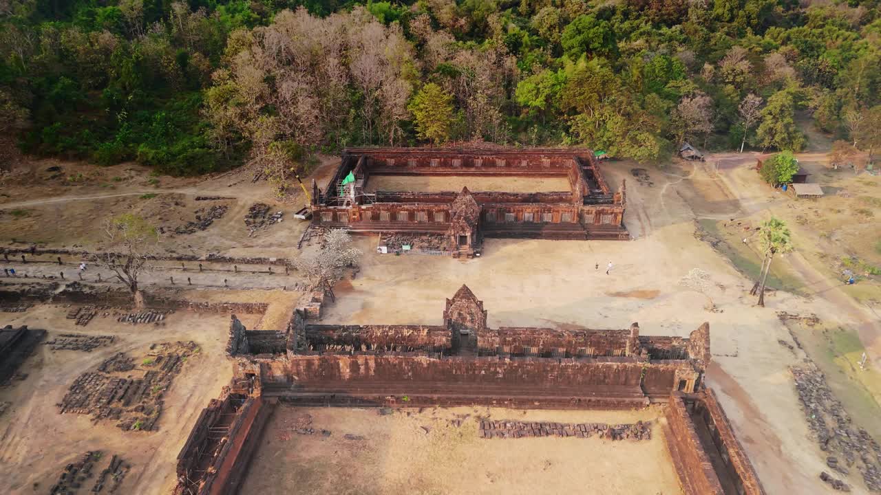 瓦特府，高棉寺上空无人机展露。Champassak、老挝。视频素材