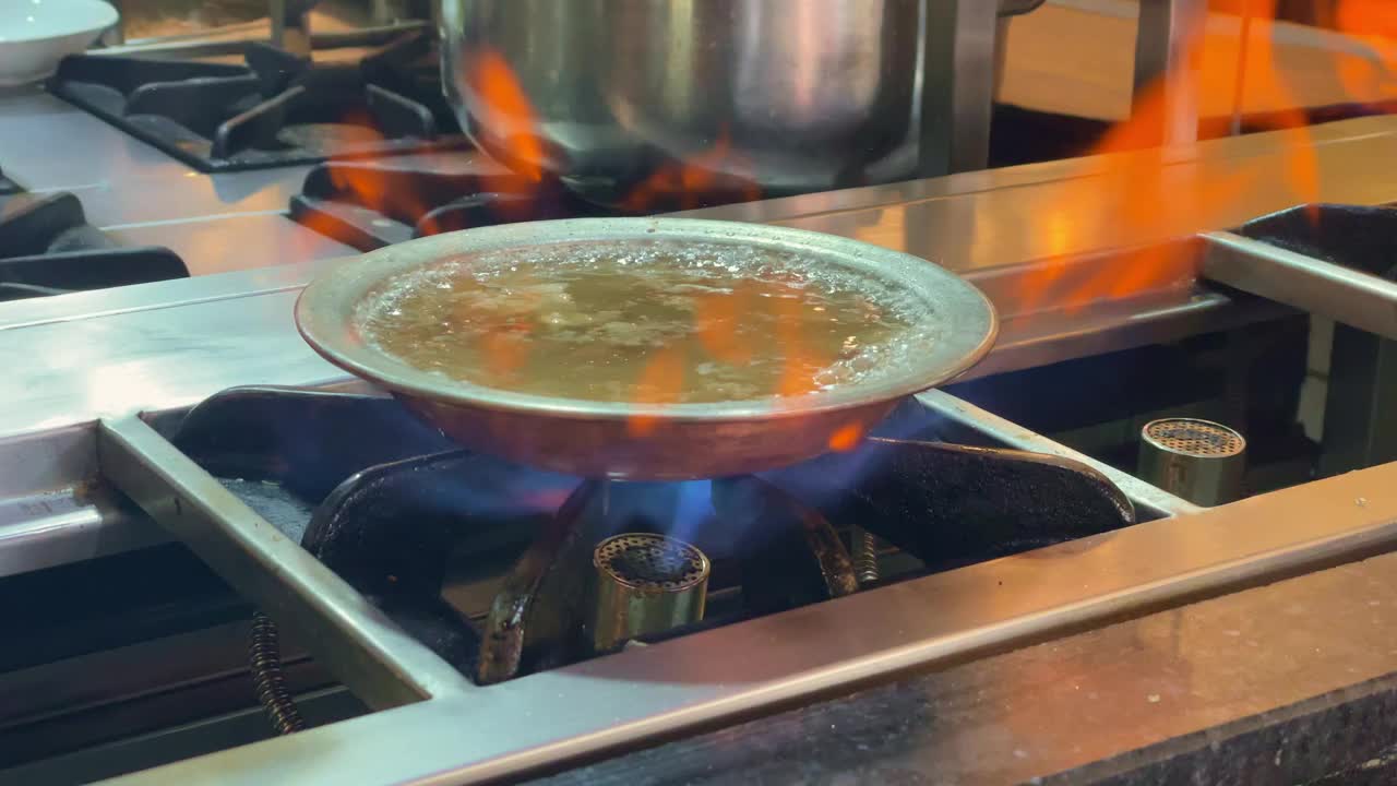 传统的土耳其菜，头蹄汤视频下载