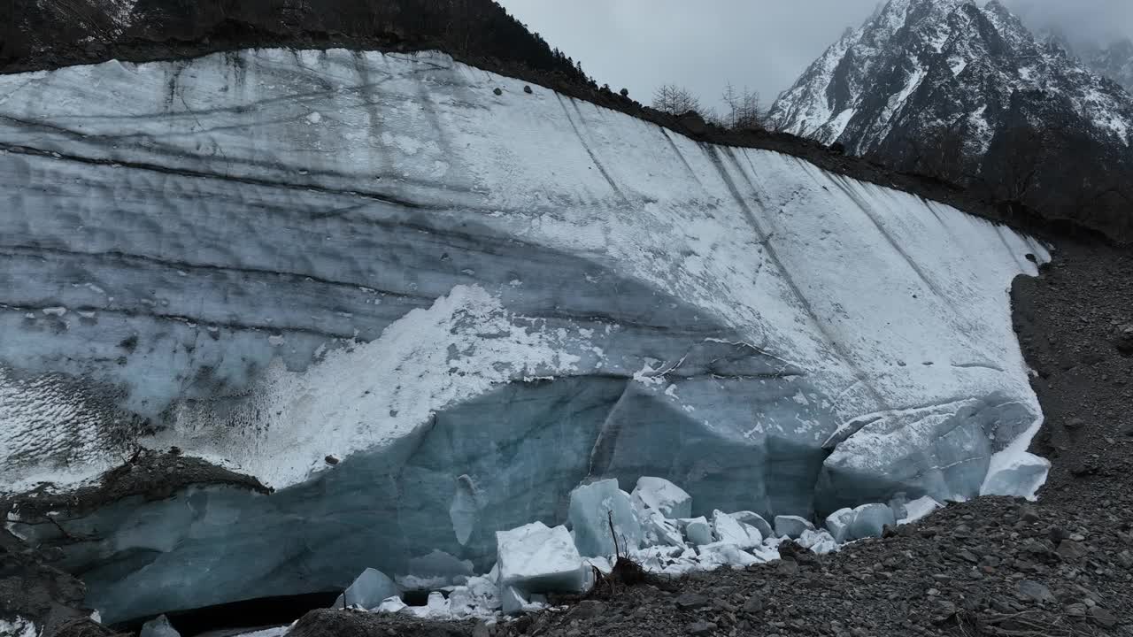 高空冰川山脉的航拍画面，中国视频下载