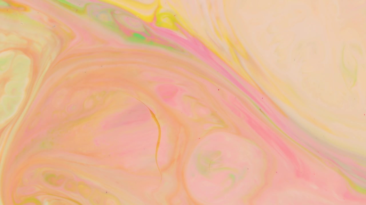 流体艺术视频与彩色波浪，液体油漆混合背景与飞溅和漩涡视频下载