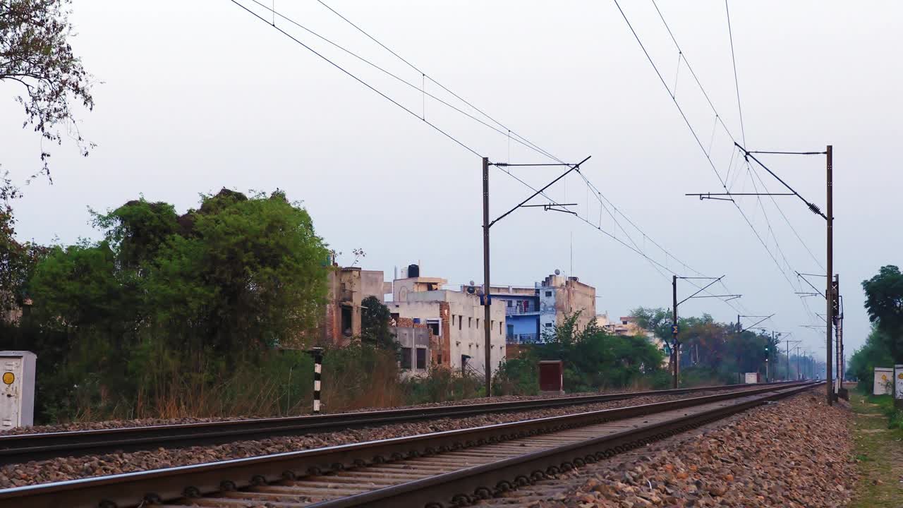 Vande Bharat高速铁路车站视频下载