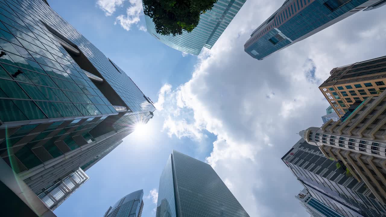 新加坡摩天大楼办公商业建筑区域，延时平移，从顶视图缩放视频下载