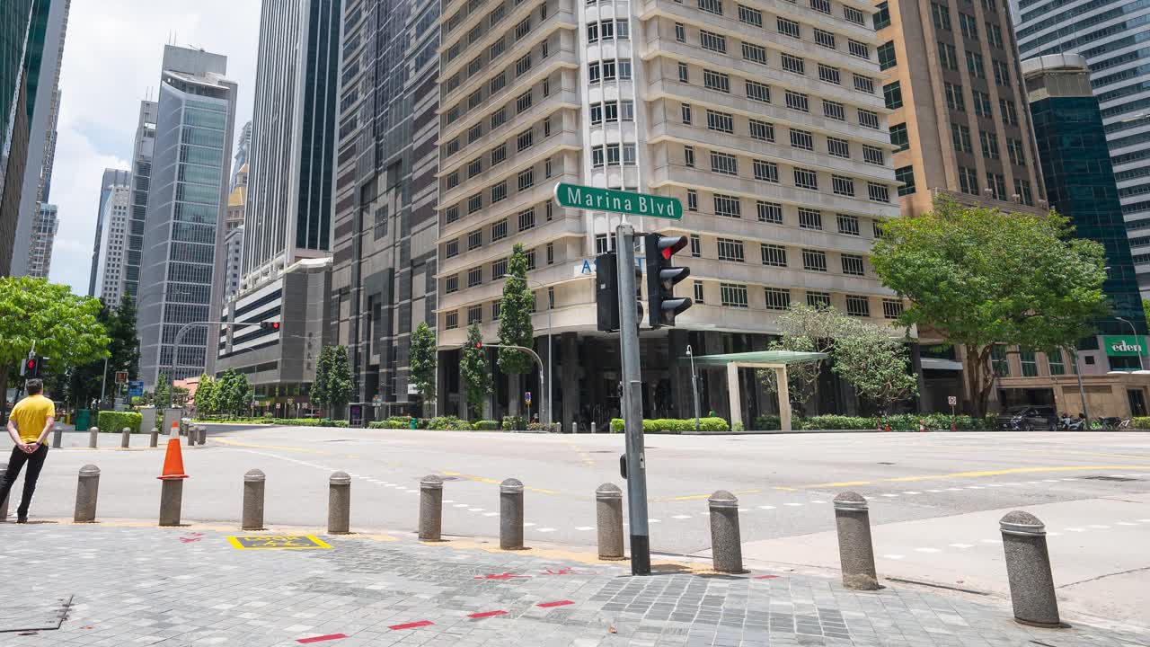 新加坡摩天大楼办公商业建筑区域，延时平移，从顶视图缩放视频下载