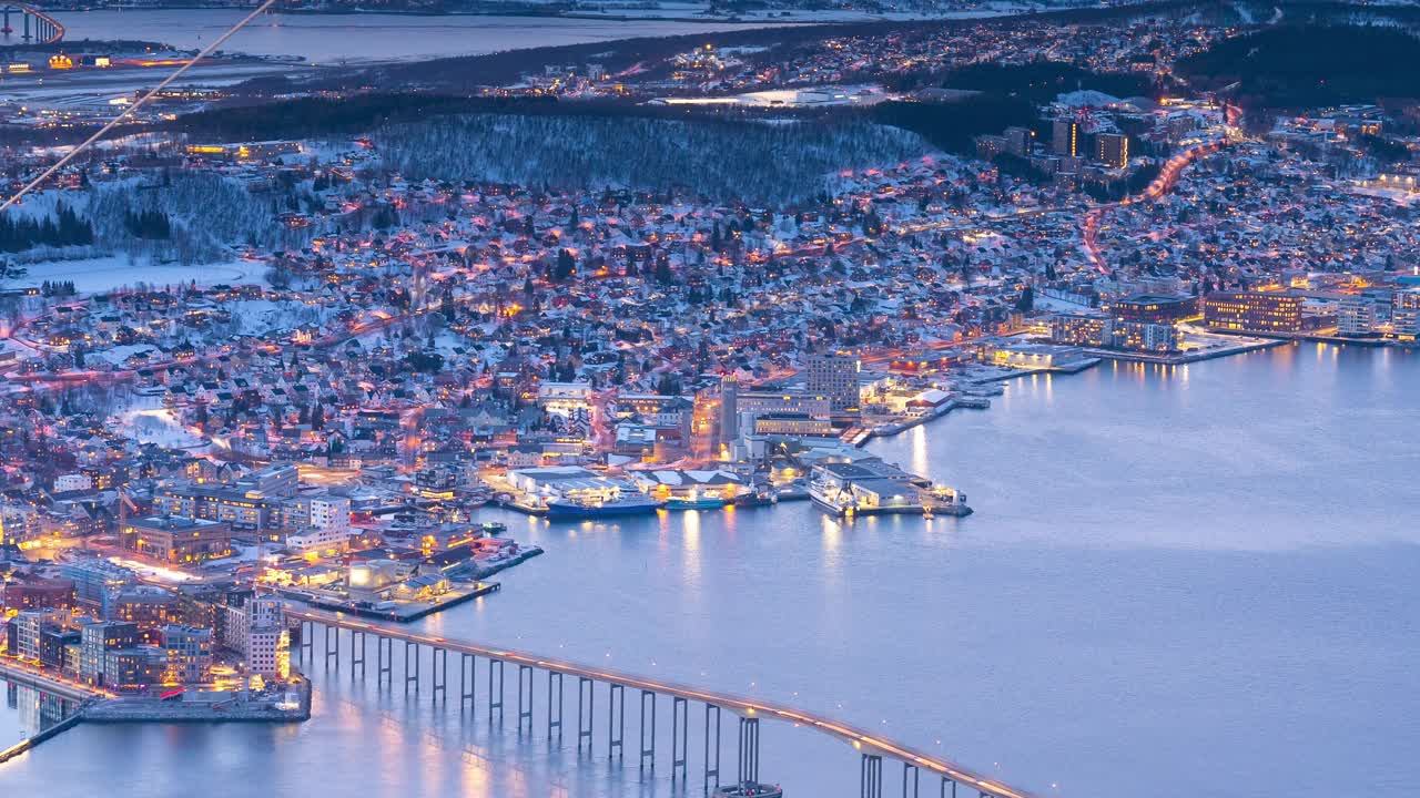挪威冬季，特罗姆瑟岛，城市景观的时间流逝视频下载