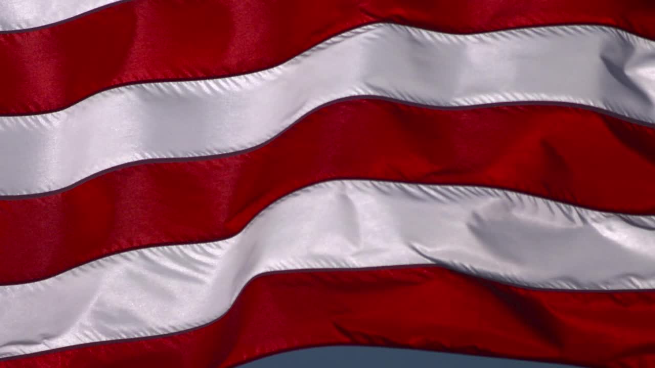 美国国旗在风中荡漾视频下载