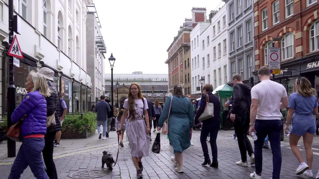 伦敦詹姆斯街和考文特花园市场大楼视频下载