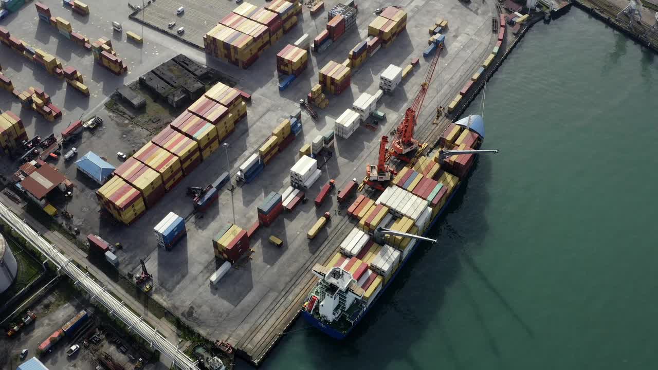 黎明货运港，全球贸易运营，海运物流视频下载