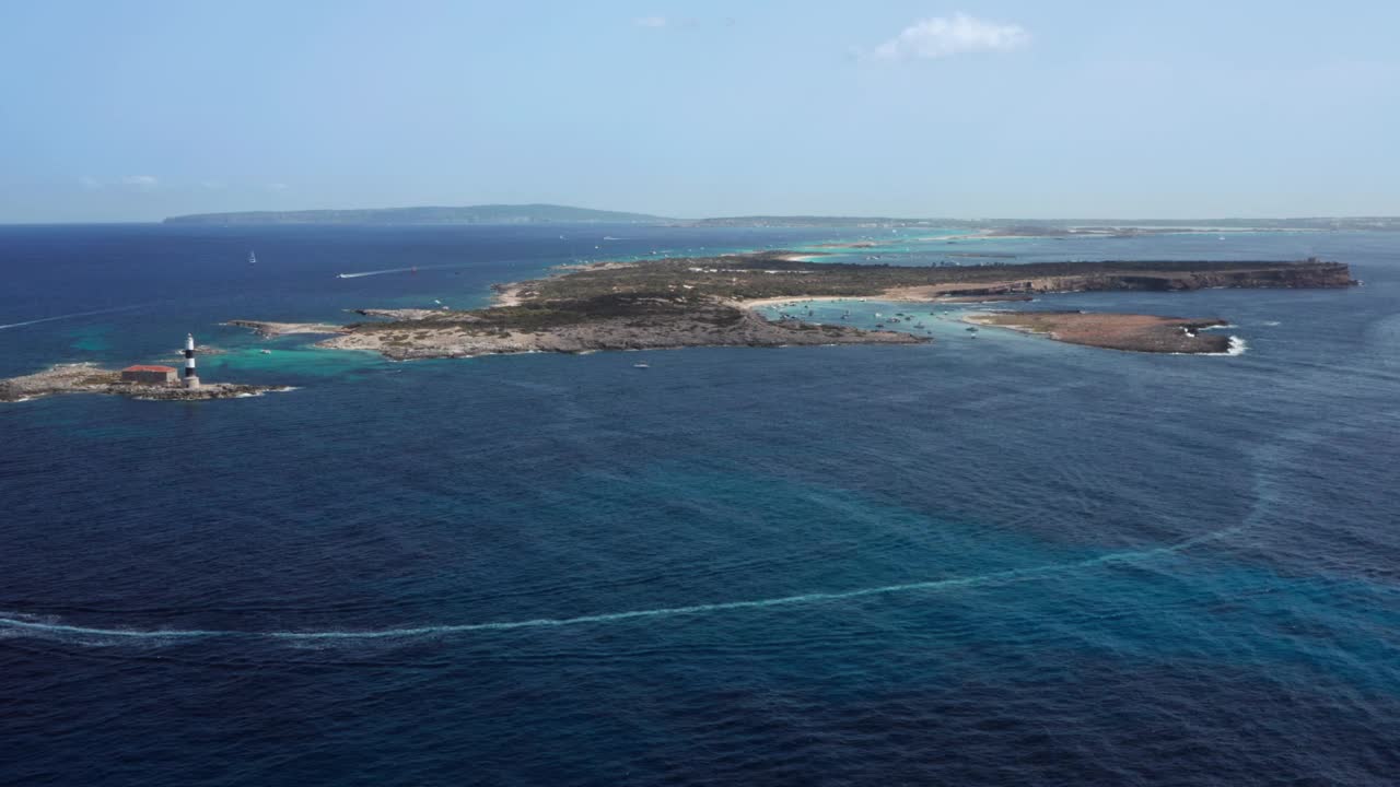 Formentera和Espalmador鸟瞰图视频下载