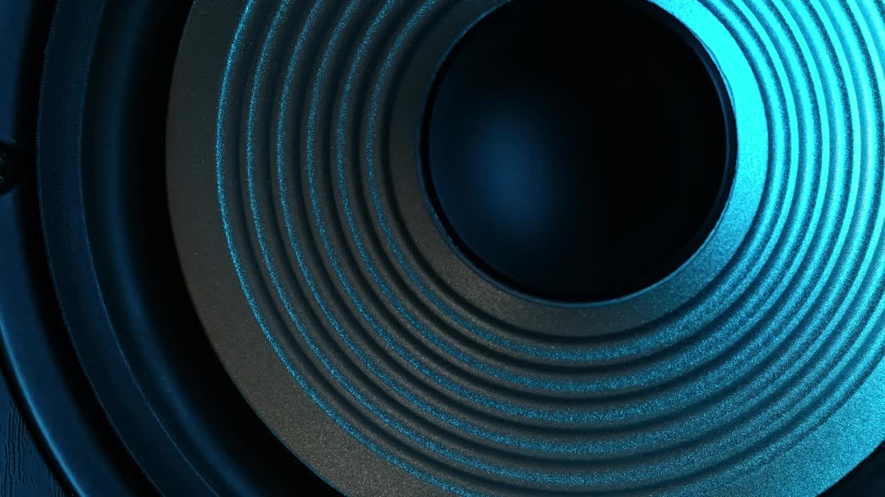 在蓝光下播放音乐的音频系统中的移动扬声器视频下载