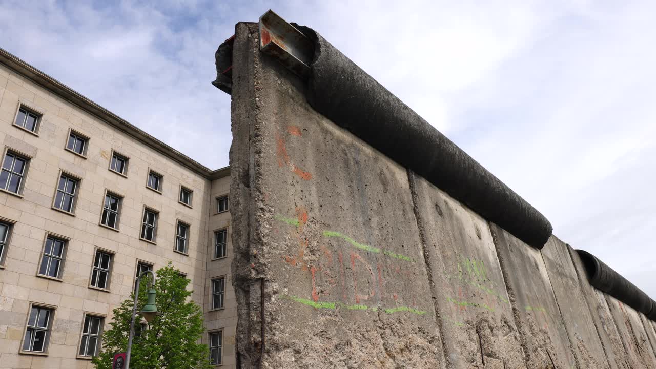 柏林墙视频下载