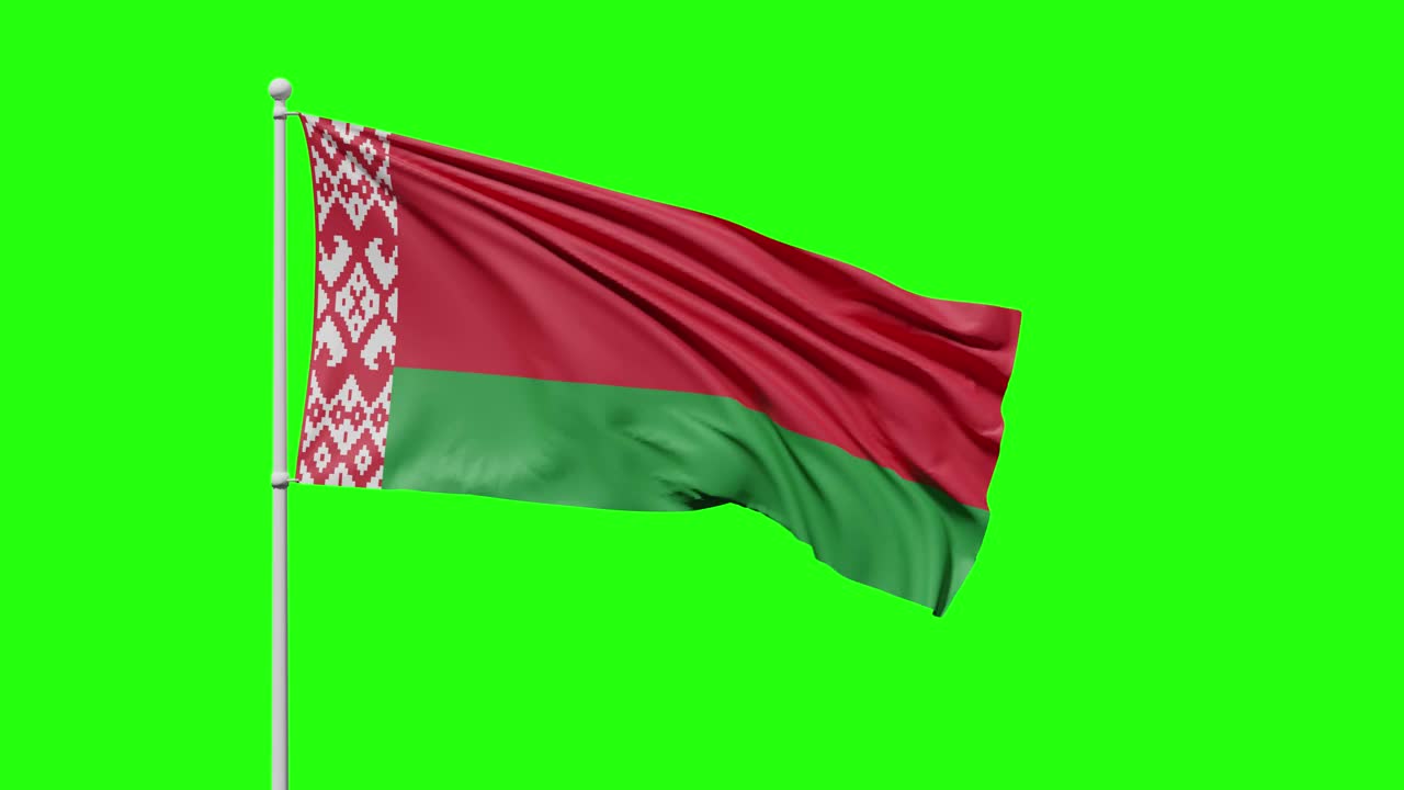 白俄罗斯国旗，绿色和红色的两条横条纹和传统的图案迎风飘扬，衬着绿色的屏幕或色度键视频下载