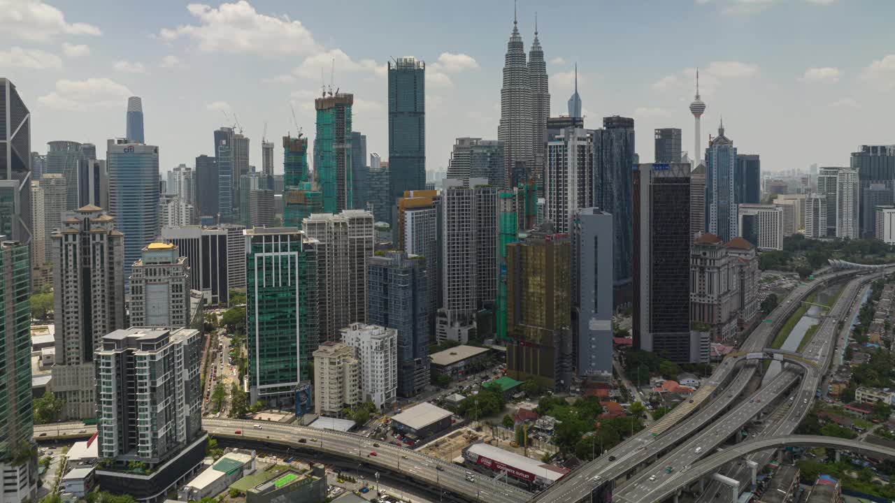 晴天时吉隆坡市区交通道路航拍全景4k延时马来西亚视频下载