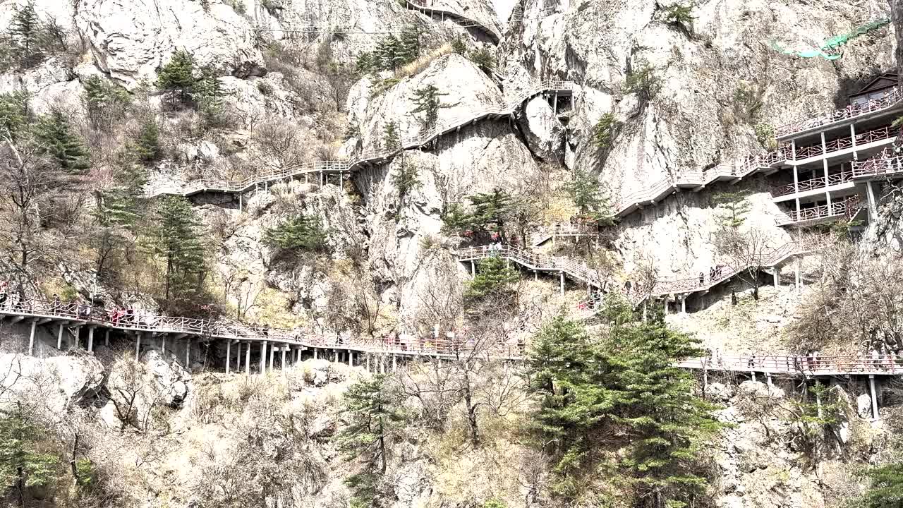 山路步道，老君山，中国视频下载