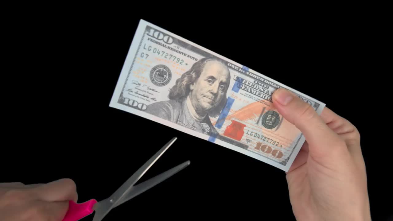 剪刀钞票绿屏美元视频下载