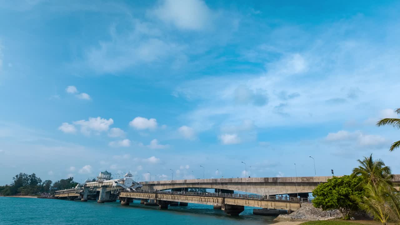 Sarasin桥观景上蓝天白云视频下载