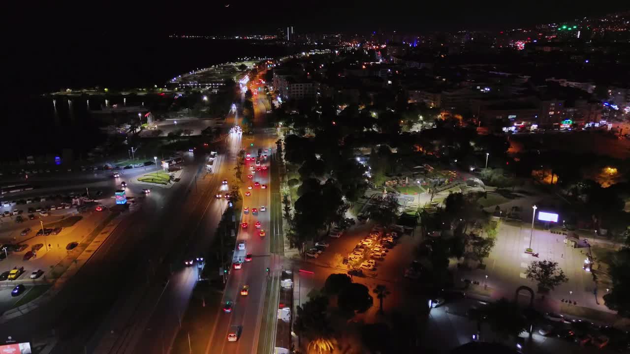 空中伊兹密尔在夜间4K库存视频视频下载