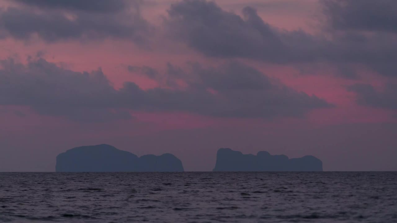 风暴云在岛上的时间变化视频下载