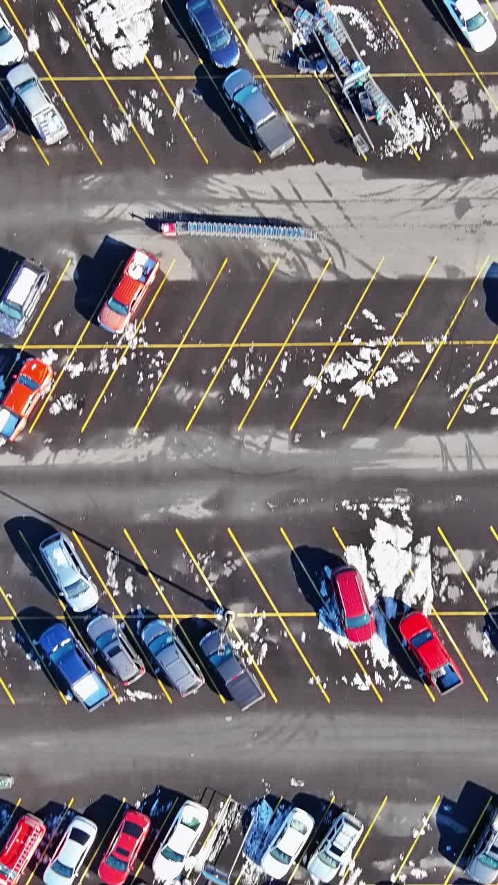 冬季南卡罗莱纳购物中心附近的大型汽车停车场视频下载