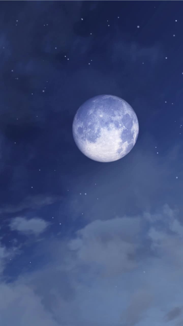 神奇的大满月在繁星点点的夜空视频素材