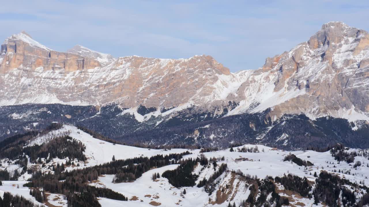 全景白云石山脉与雪，意大利阿尔卑斯山，意大利视频下载
