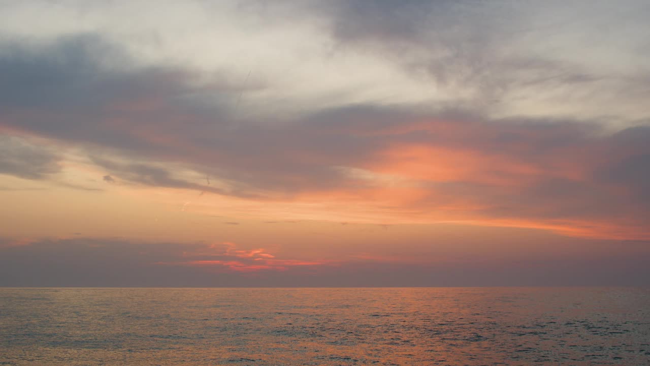 美丽的日落，黑海，格鲁吉亚，高加索视频下载