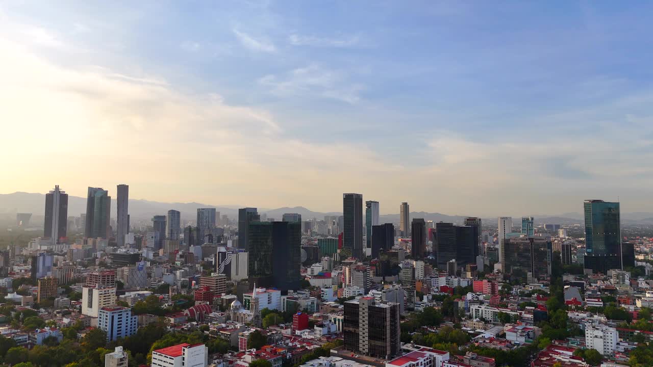 墨西哥城的日落鸟瞰图视频下载