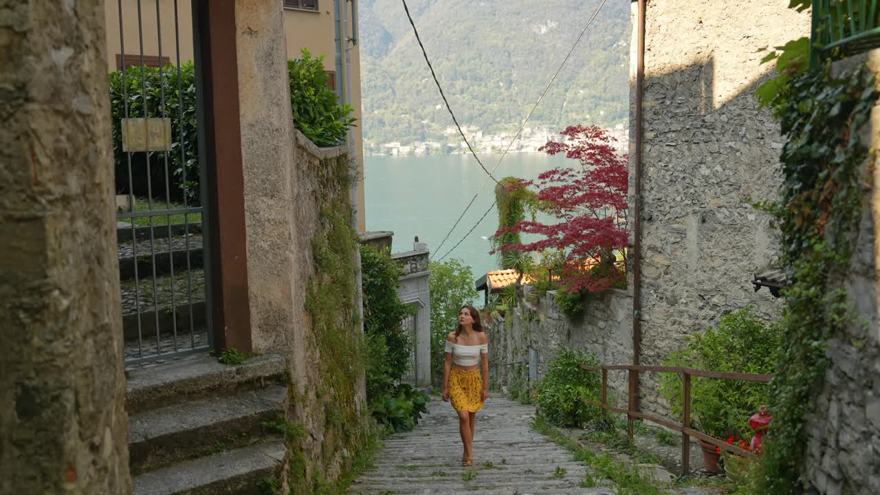 在意大利科莫湖度假的女子视频下载