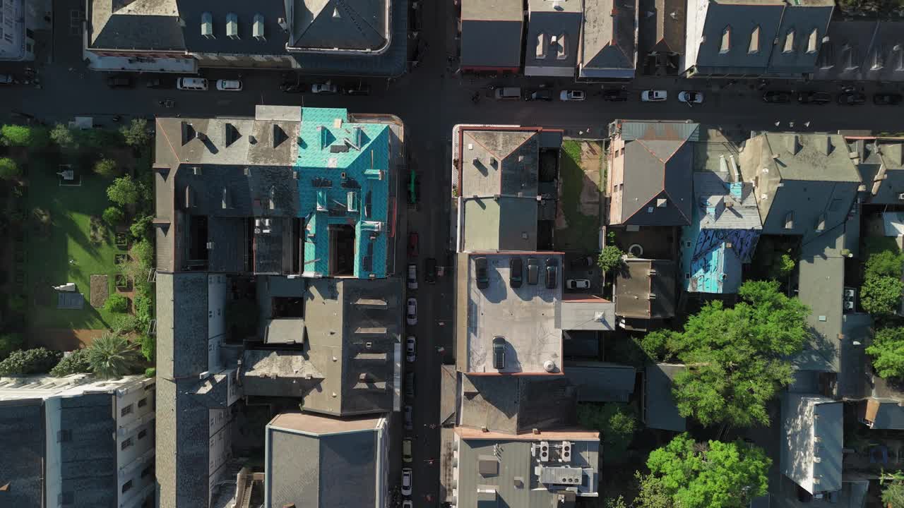 无人机拍摄的路易斯安那州新奥尔良市中心的全景图视频下载