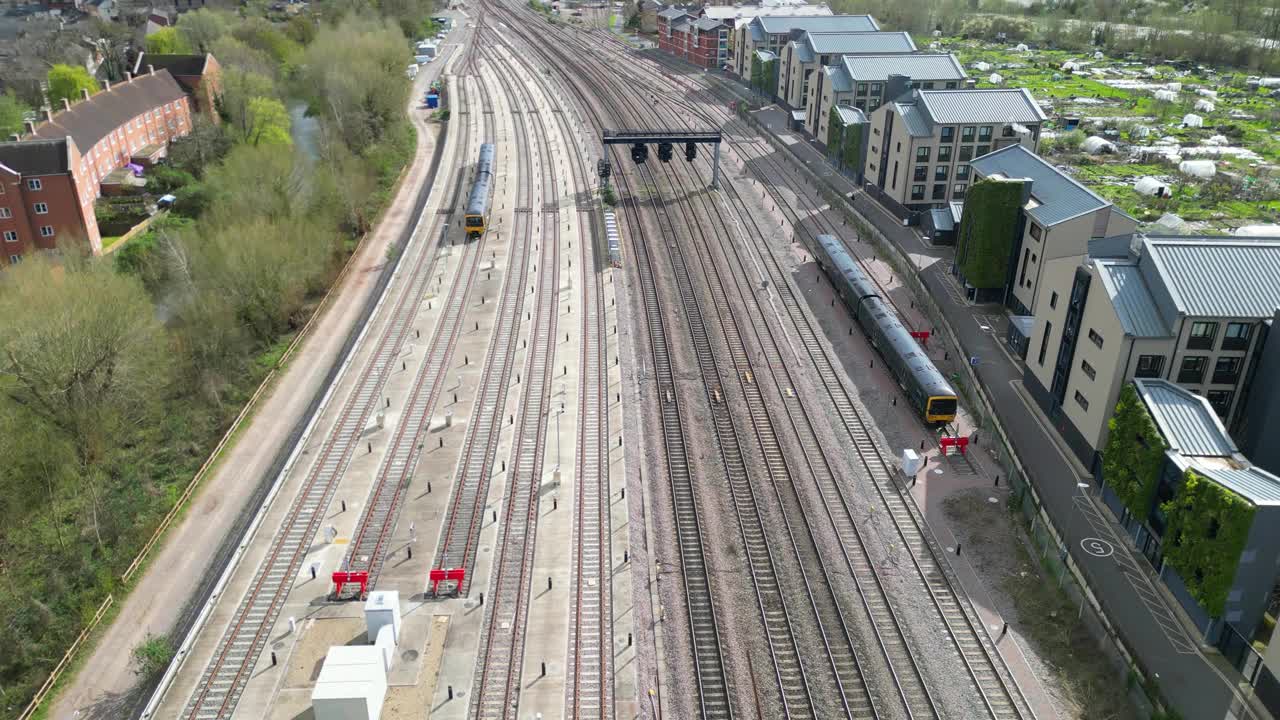 从火车站鸟瞰牛津城视频下载