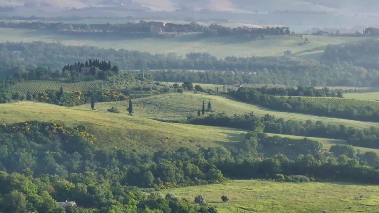 春天的恰纳谷，意大利托斯卡纳视频下载