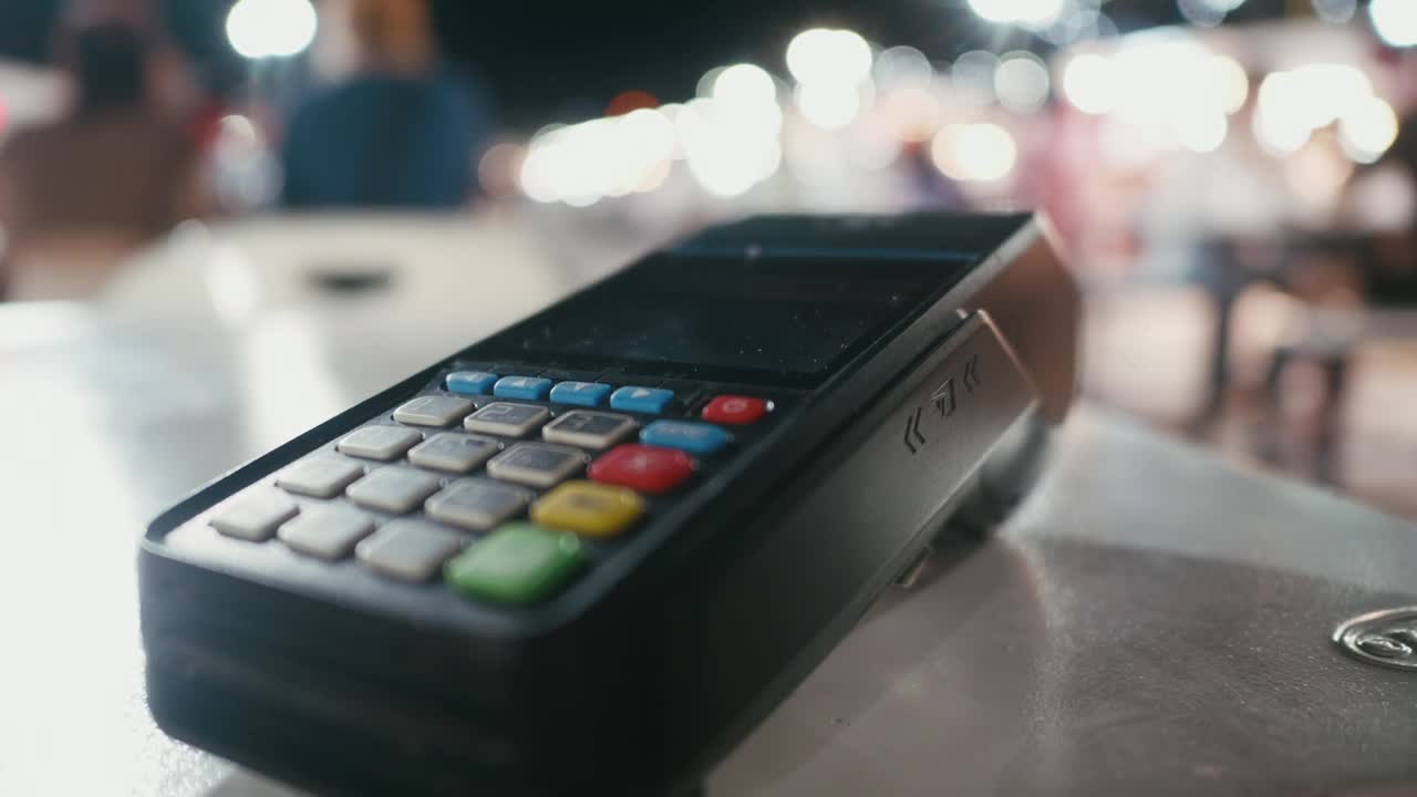 付款用卡到终端机收银视频下载