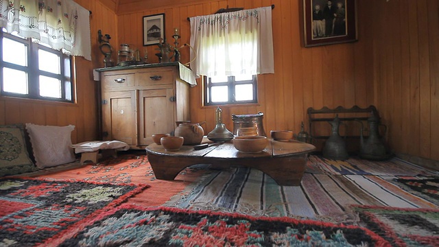传统的波斯尼亚老房子视频下载