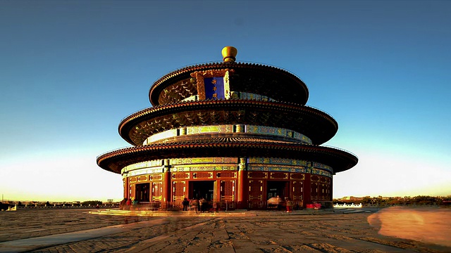 中国北京，2014年11月1日:日落时分，中国北京天坛的祈年殿近景视频素材