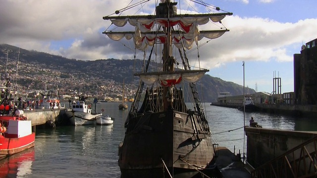 仿古木制帆船视频素材