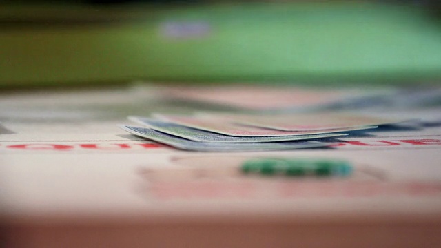 赌场扑克游戏-检查卡和交易视频下载